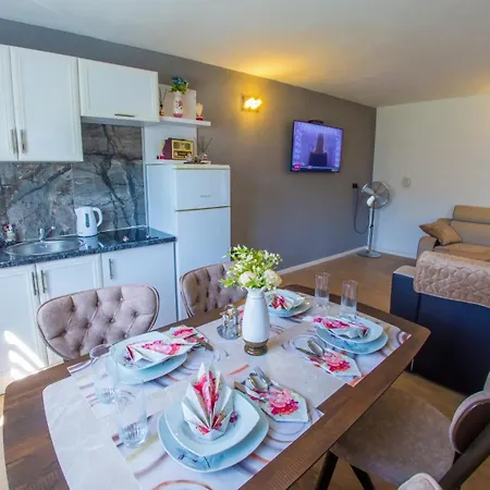 Calimero Apartment *