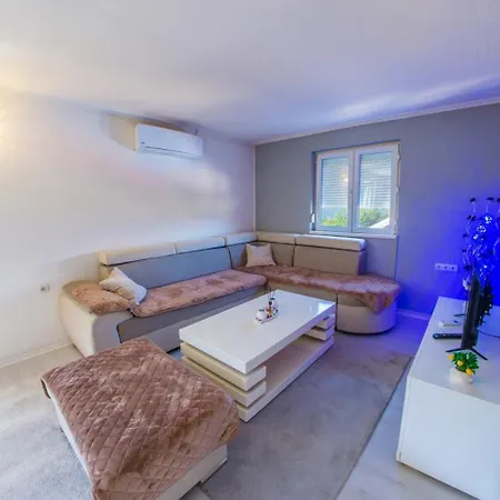 Calimero Apartment *